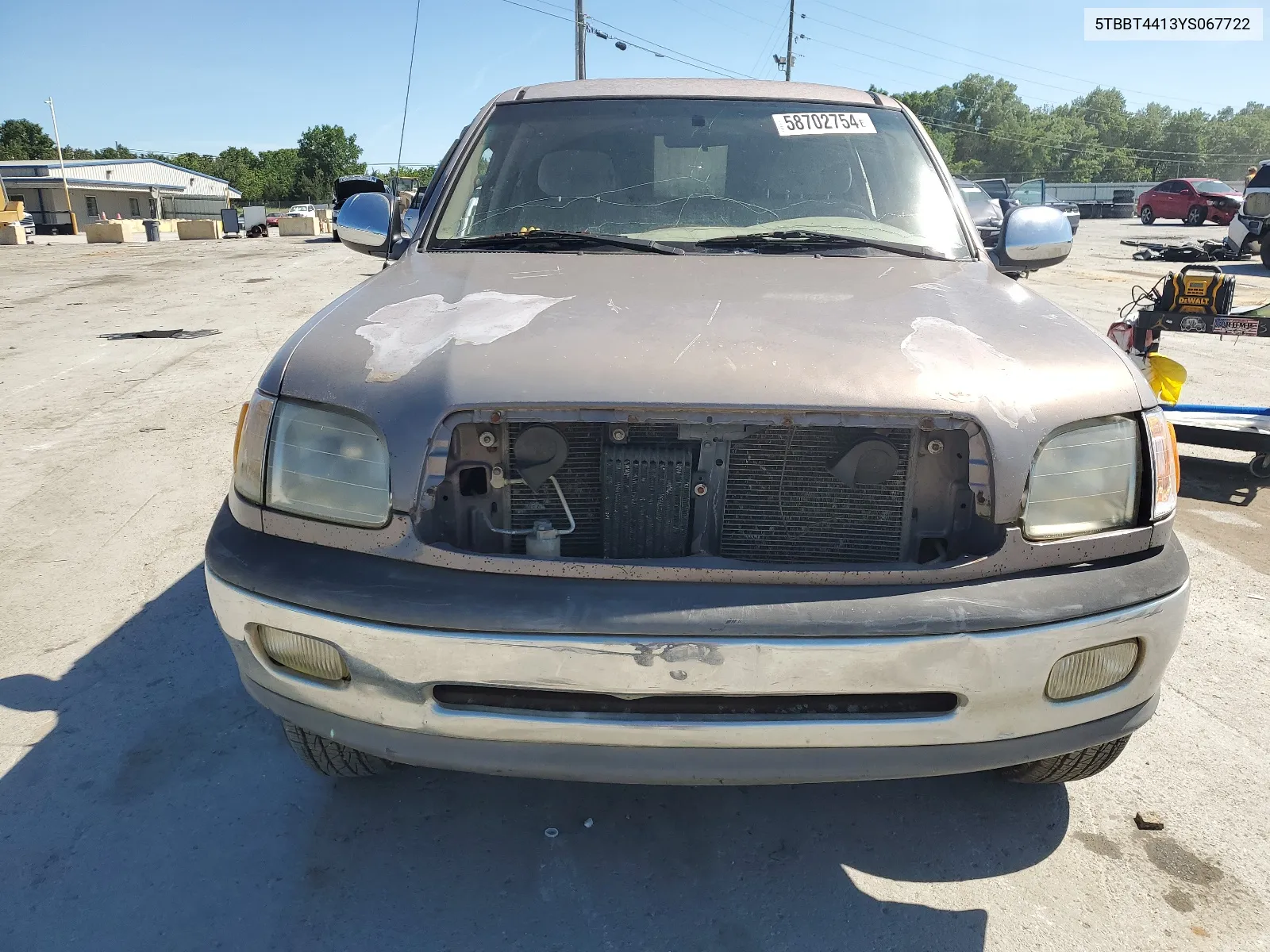 2000 Toyota Tundra Access Cab VIN: 5TBBT4413YS067722 Lot: 63469334