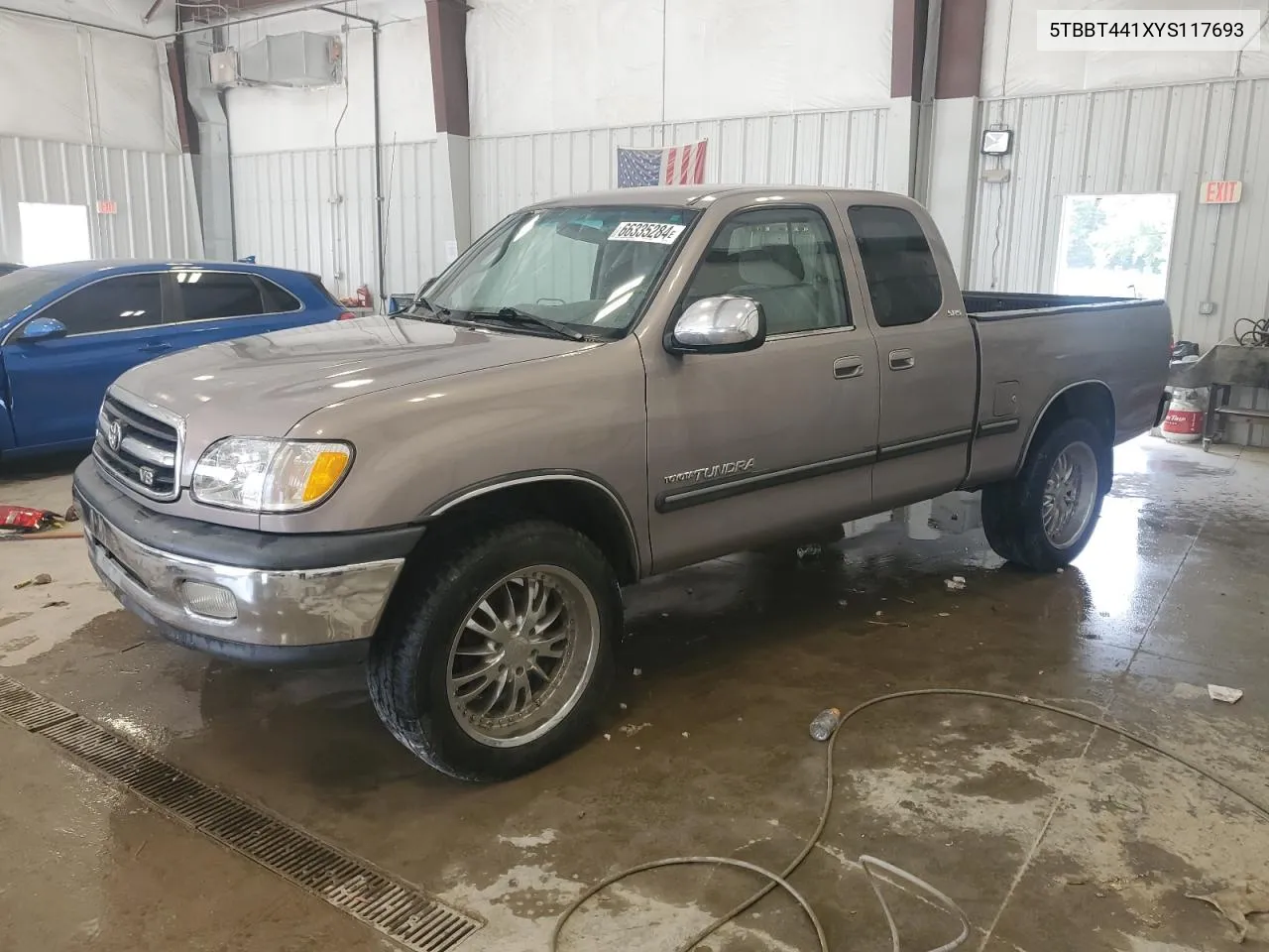 2000 Toyota Tundra Access Cab VIN: 5TBBT441XYS117693 Lot: 66335284