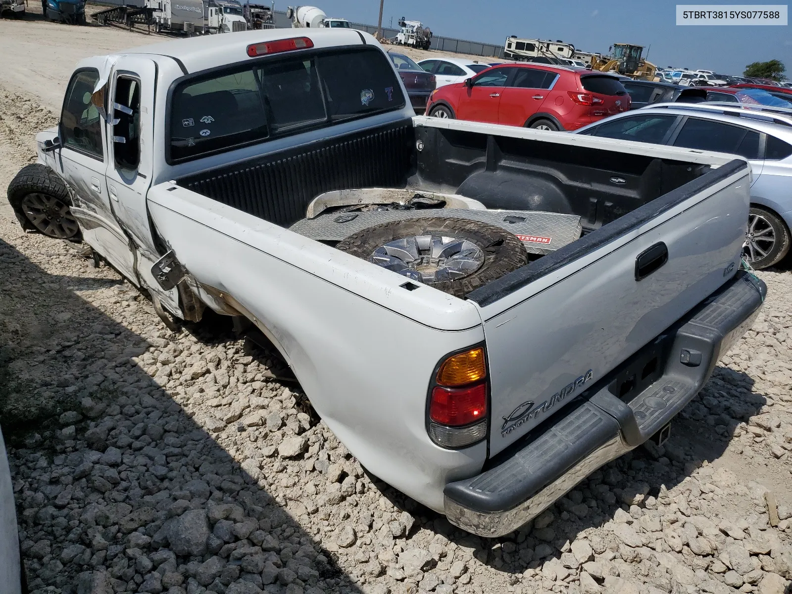 2000 Toyota Tundra Access Cab Limited VIN: 5TBRT3815YS077588 Lot: 66530064