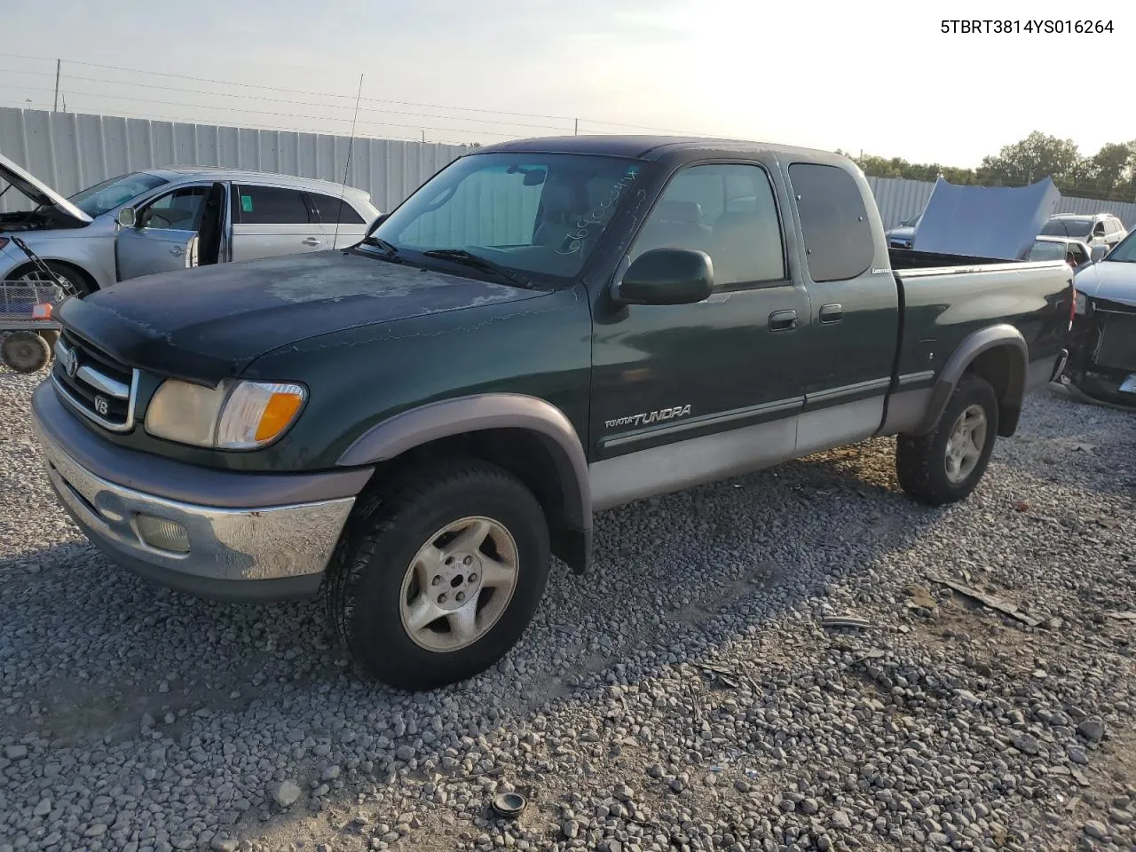 2000 Toyota Tundra Access Cab Limited VIN: 5TBRT3814YS016264 Lot: 66900344