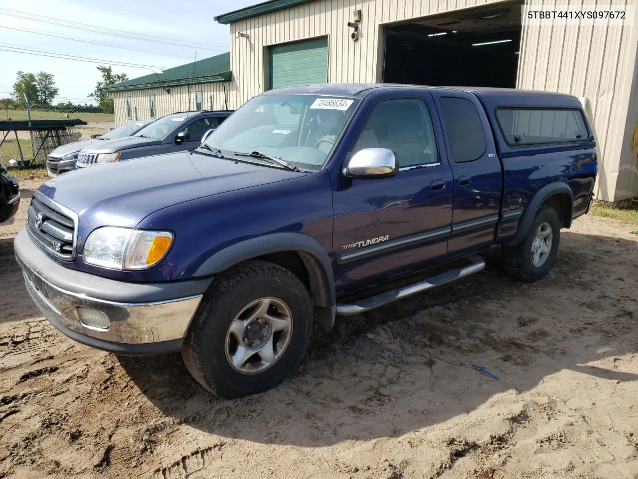 2000 Toyota Tundra Access Cab VIN: 5TBBT441XYS097672 Lot: 70486634