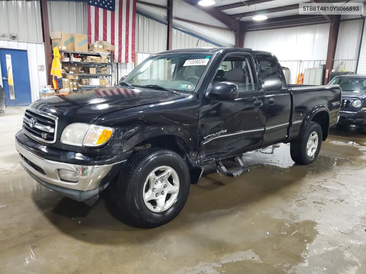 2000 Toyota Tundra Access Cab Limited VIN: 5TBBT4810YS066893 Lot: 71009024