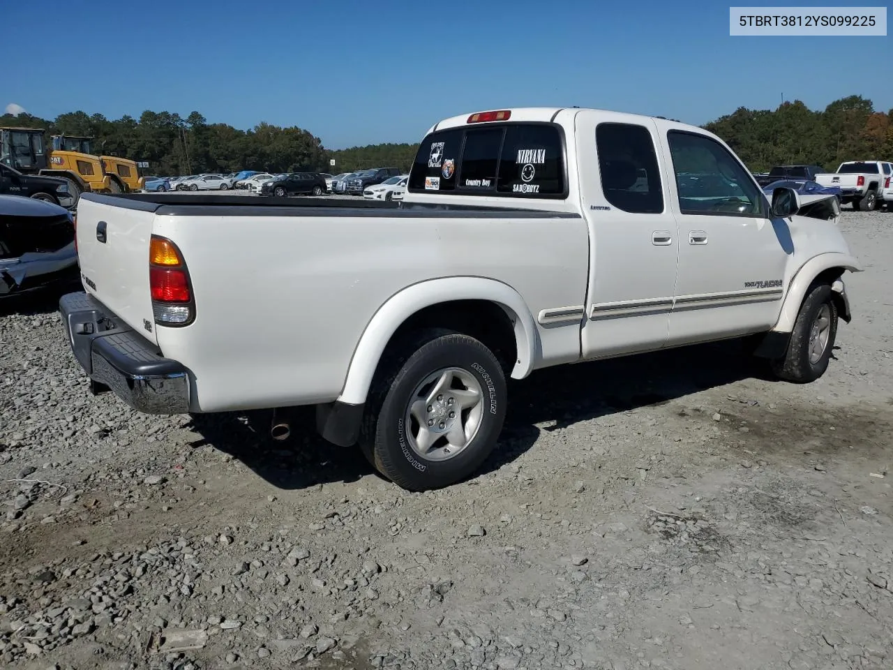 2000 Toyota Tundra Access Cab Limited VIN: 5TBRT3812YS099225 Lot: 77214324