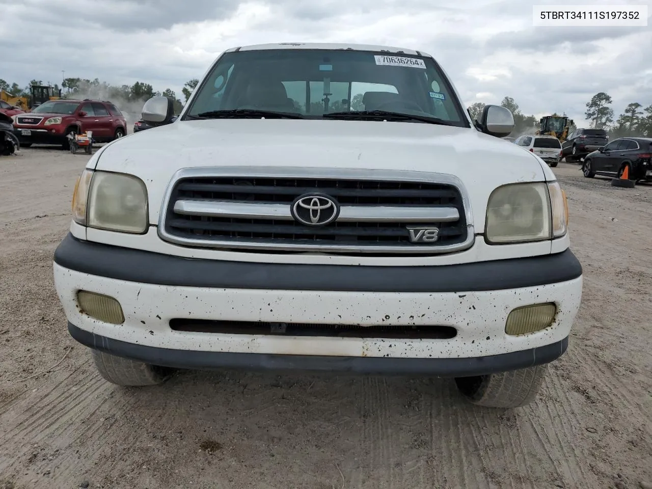 2001 Toyota Tundra Access Cab VIN: 5TBRT34111S197352 Lot: 70636264