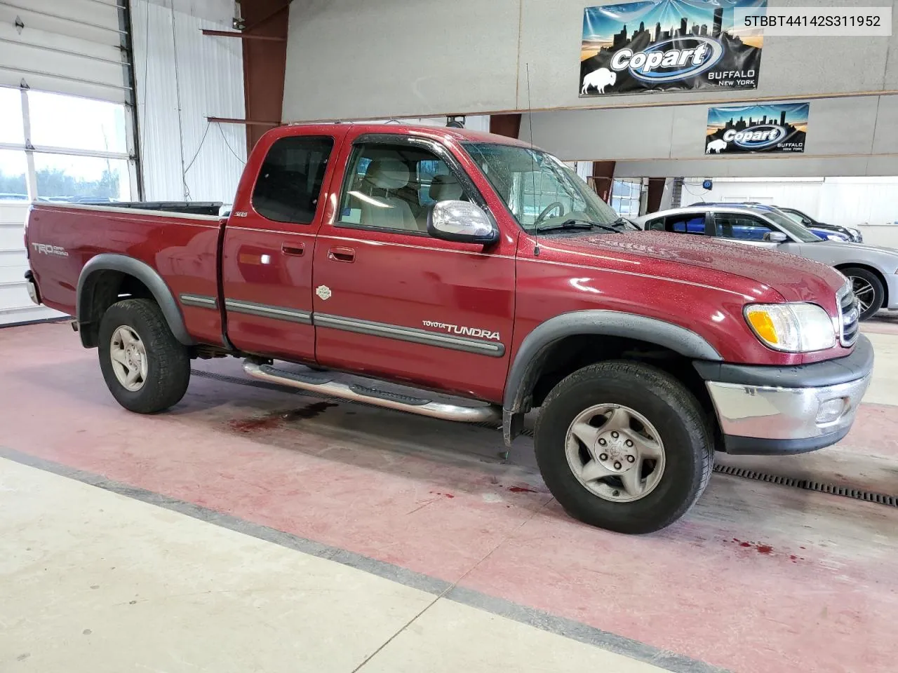 2002 Toyota Tundra Access Cab VIN: 5TBBT44142S311952 Lot: 69920274