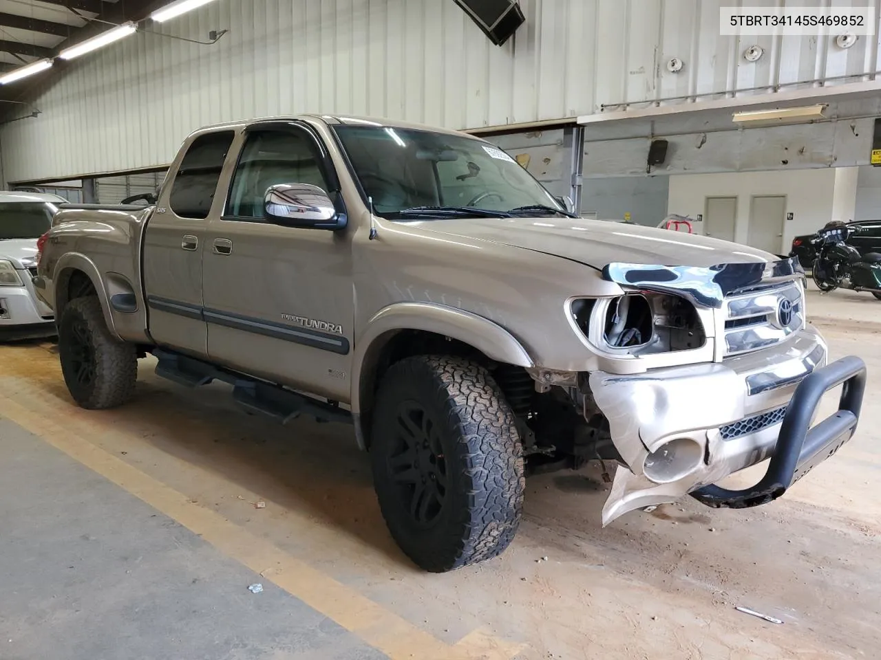 2005 Toyota Tundra Access Cab Sr5 VIN: 5TBRT34145S469852 Lot: 67692504