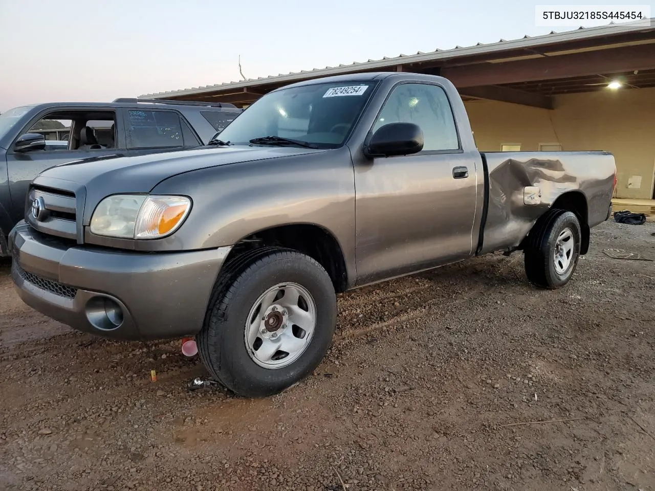 2005 Toyota Tundra VIN: 5TBJU32185S445454 Lot: 78249254