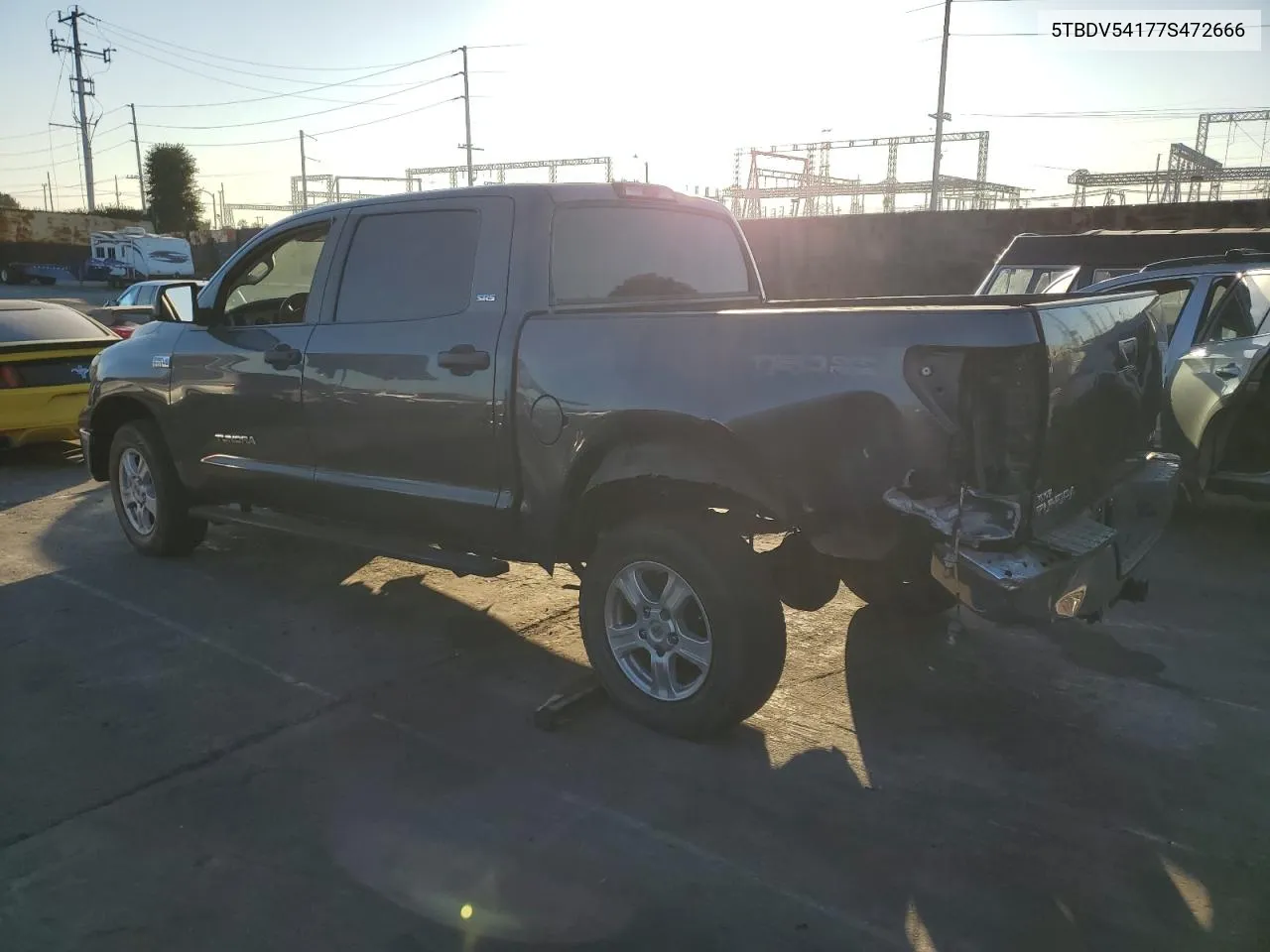 2007 Toyota Tundra Crewmax Sr5 VIN: 5TBDV54177S472666 Lot: 81801394