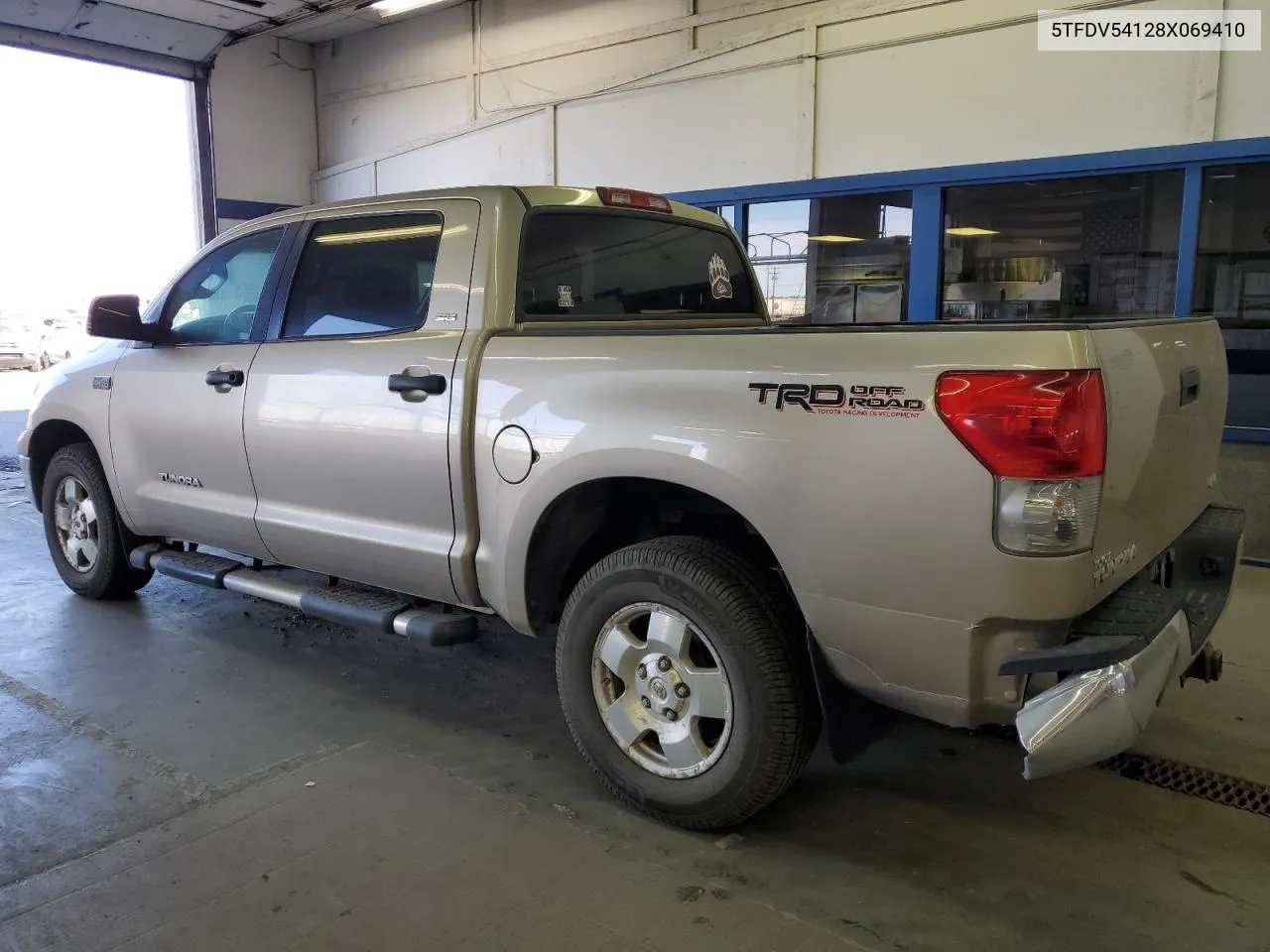 2008 Toyota Tundra Crewmax VIN: 5TFDV54128X069410 Lot: 72752344