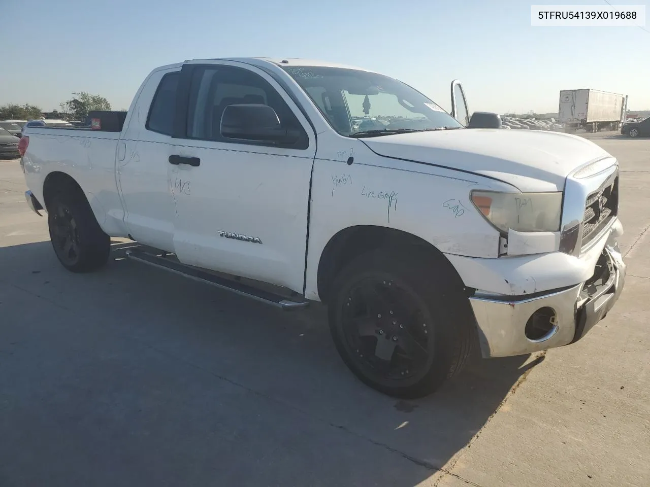 2009 Toyota Tundra Double Cab VIN: 5TFRU54139X019688 Lot: 74286184