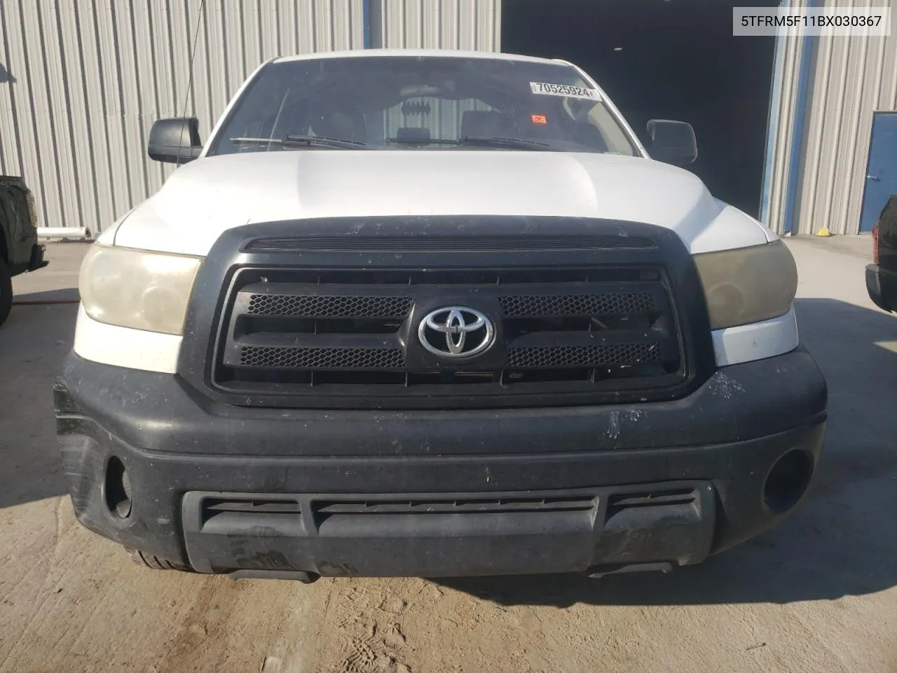 5TFRM5F11BX030367 2011 Toyota Tundra Double Cab Sr5