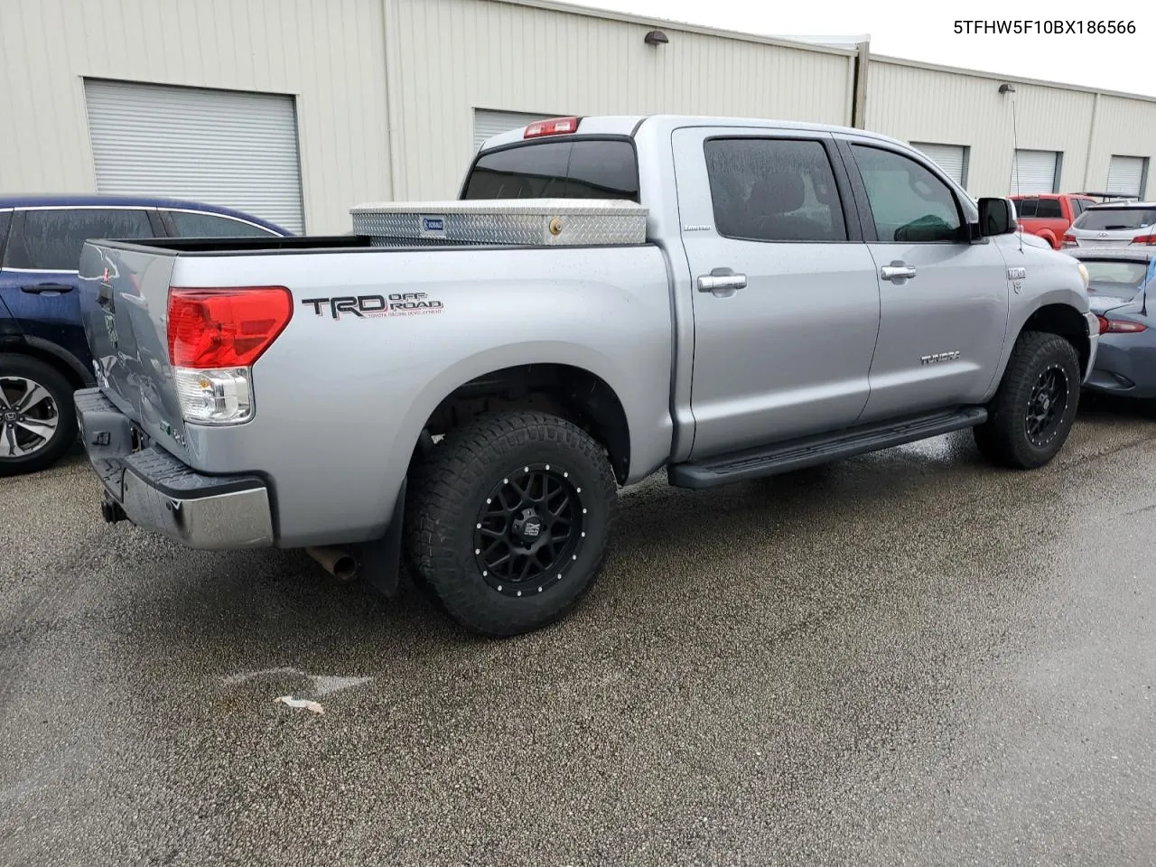 2011 Toyota Tundra Crewmax Limited VIN: 5TFHW5F10BX186566 Lot: 74668304