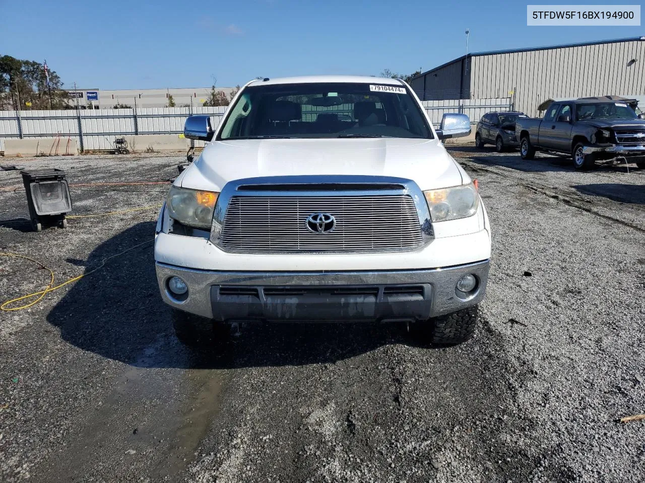 5TFDW5F16BX194900 2011 Toyota Tundra Crewmax Sr5