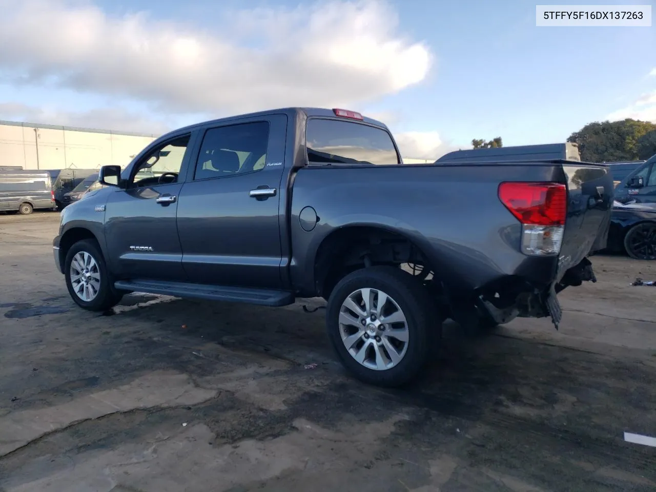 2013 Toyota Tundra Crewmax Limited VIN: 5TFFY5F16DX137263 Lot: 76422424