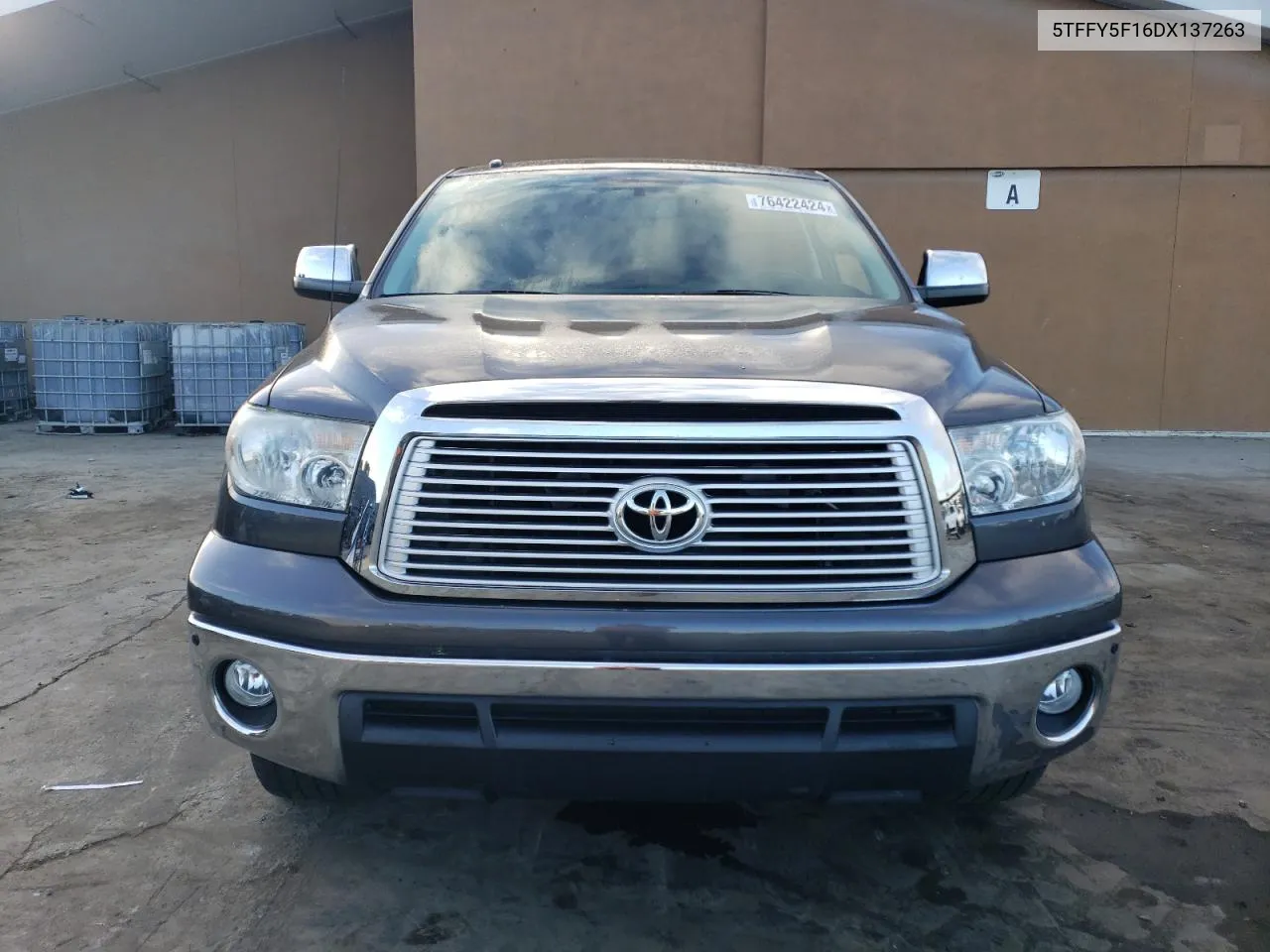 2013 Toyota Tundra Crewmax Limited VIN: 5TFFY5F16DX137263 Lot: 76422424