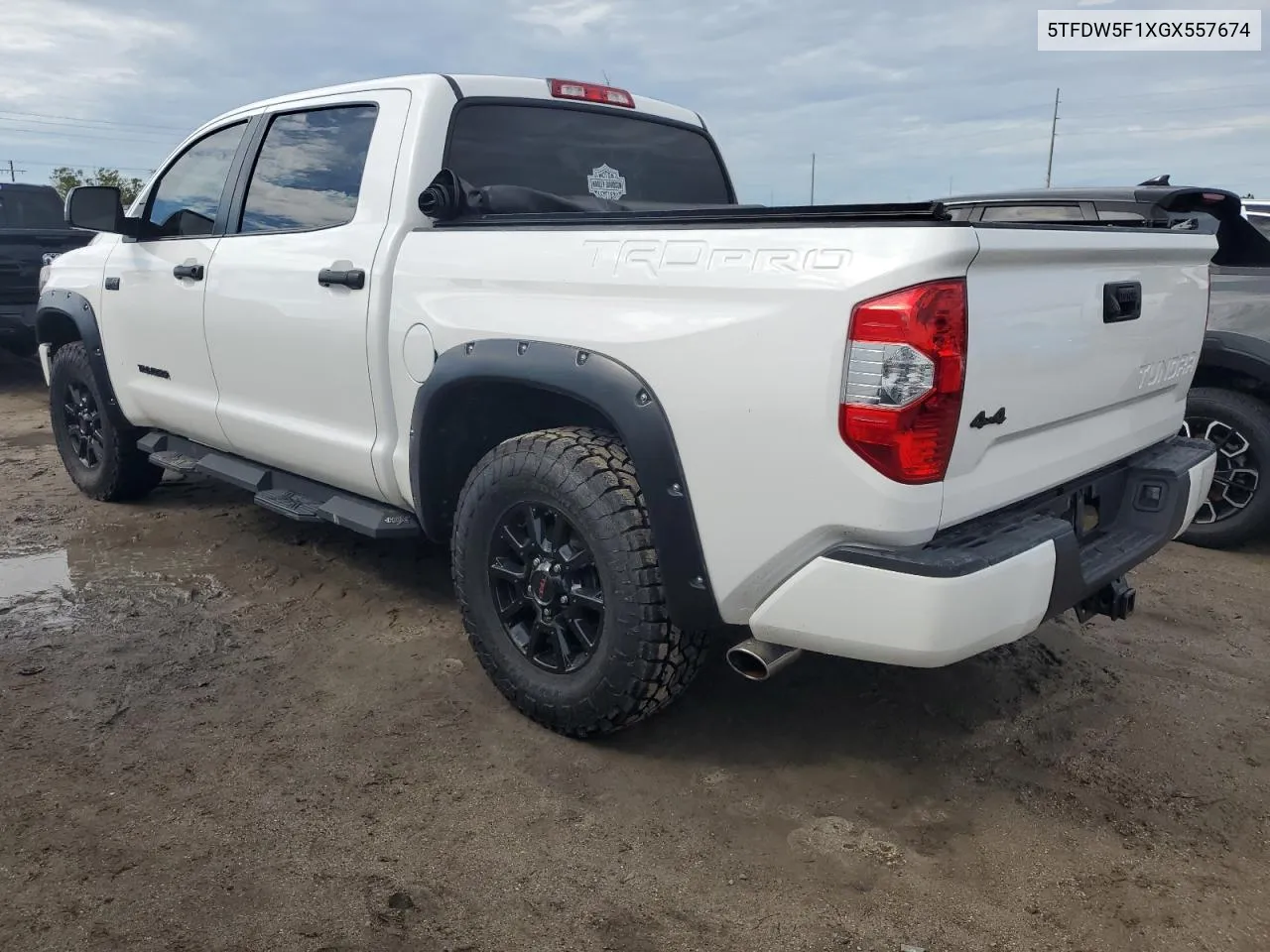 5TFDW5F1XGX557674 2016 Toyota Tundra Crewmax Sr5