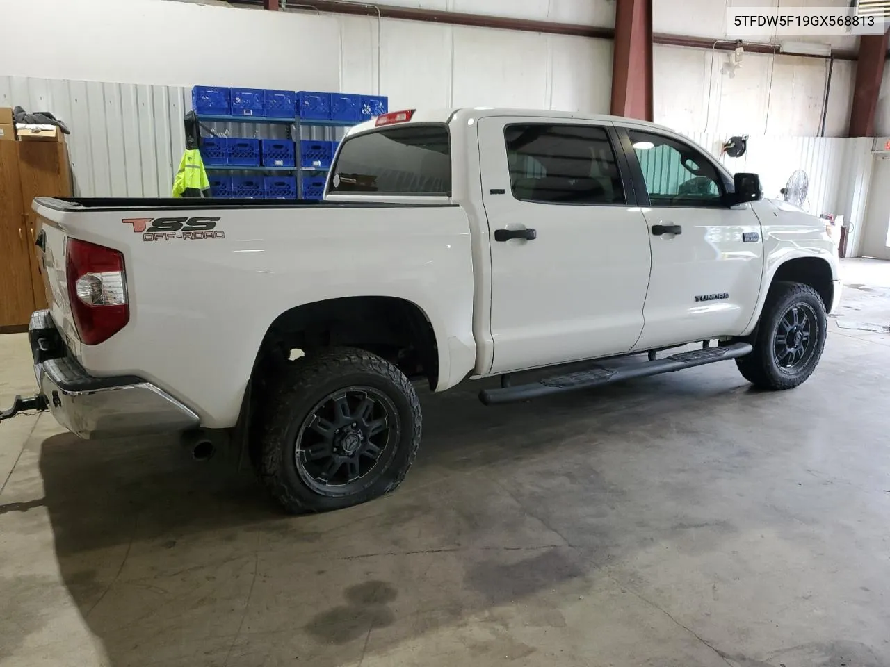 5TFDW5F19GX568813 2016 Toyota Tundra Crewmax Sr5