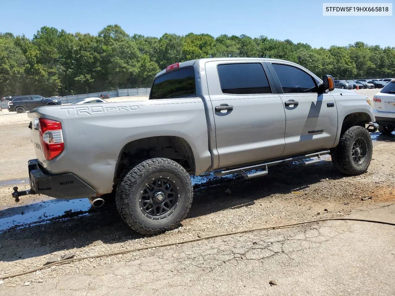 5TFDW5F19HX665818 2017 Toyota Tundra Crewmax Sr5