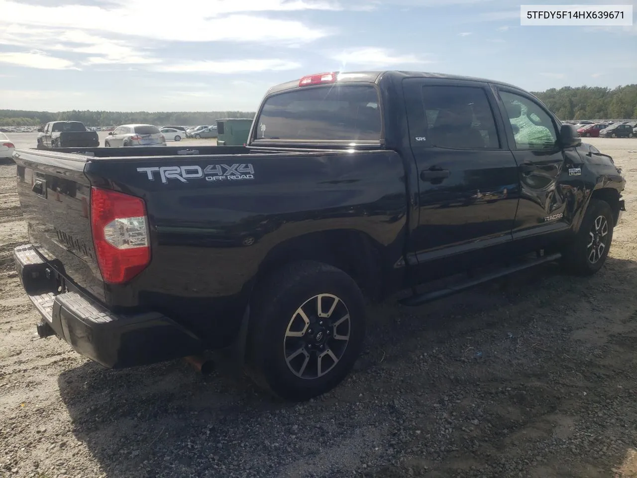 5TFDY5F14HX639671 2017 Toyota Tundra Crewmax Sr5