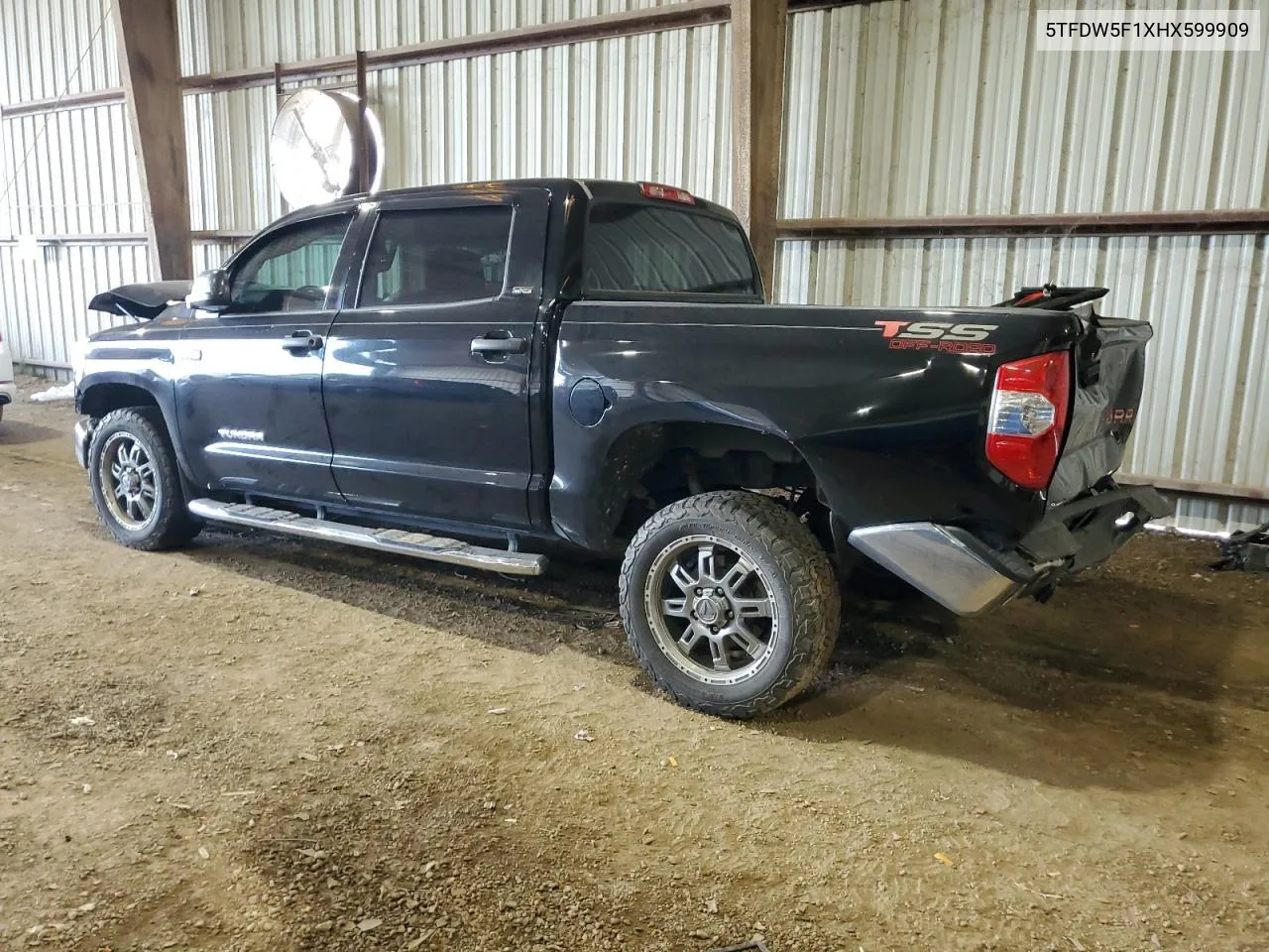 5TFDW5F1XHX599909 2017 Toyota Tundra Crewmax Sr5