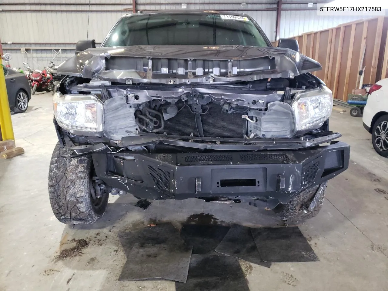 5TFRW5F17HX217583 2017 Toyota Tundra Double Cab Sr