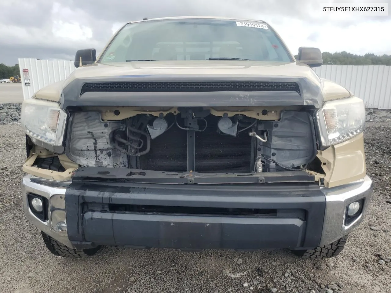 5TFUY5F1XHX627315 2017 Toyota Tundra Double Cab Sr