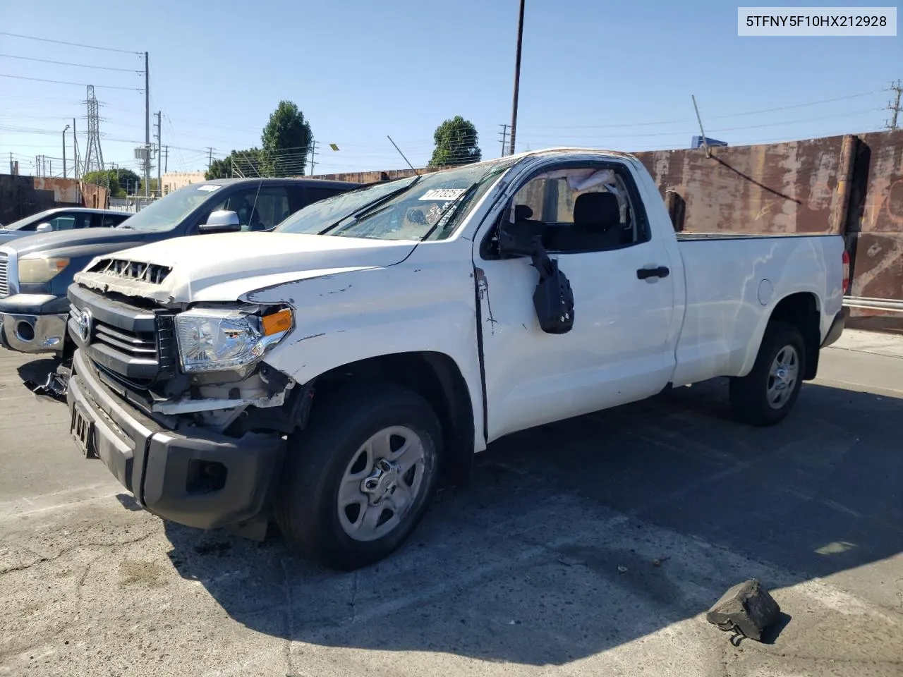 2017 Toyota Tundra Sr VIN: 5TFNY5F10HX212928 Lot: 71732574