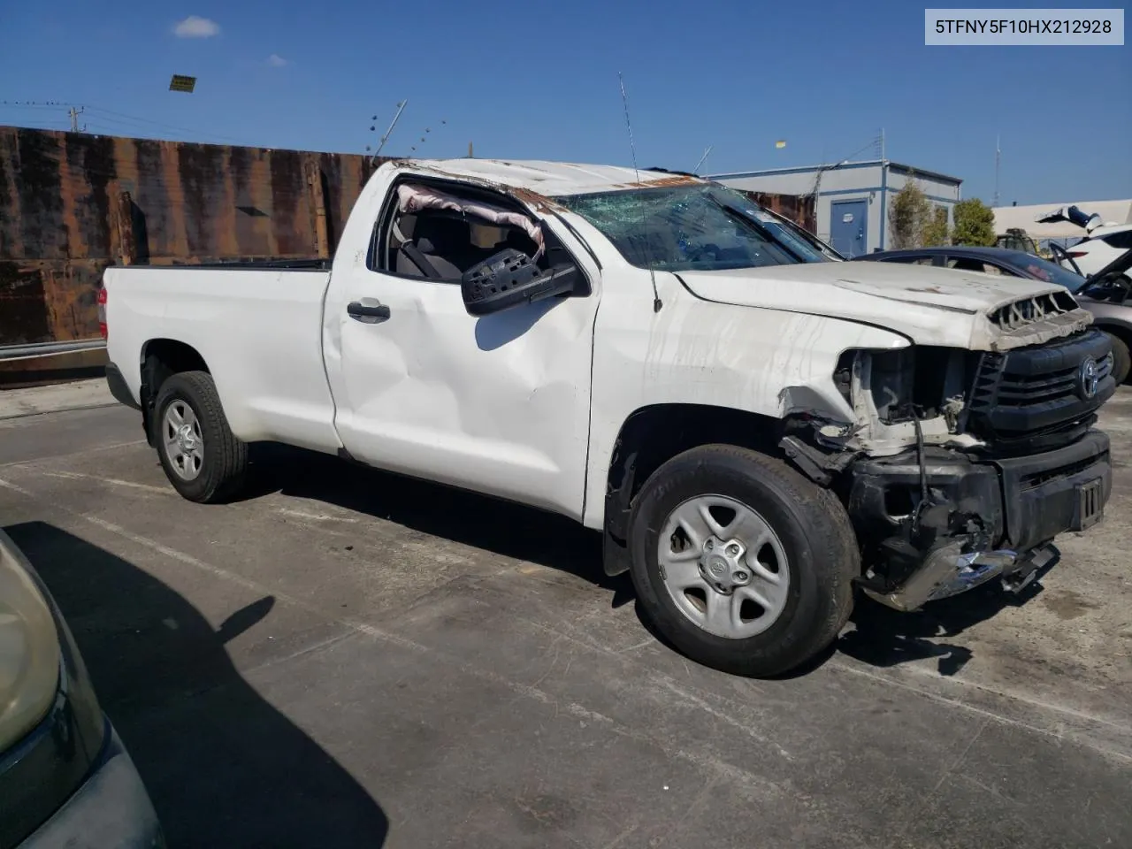 2017 Toyota Tundra Sr VIN: 5TFNY5F10HX212928 Lot: 71732574