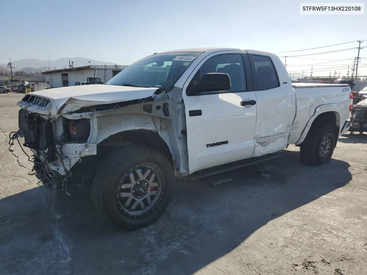 2017 Toyota Tundra Double Cab Sr VIN: 5TFRW5F13HX220108 Lot: 71887404