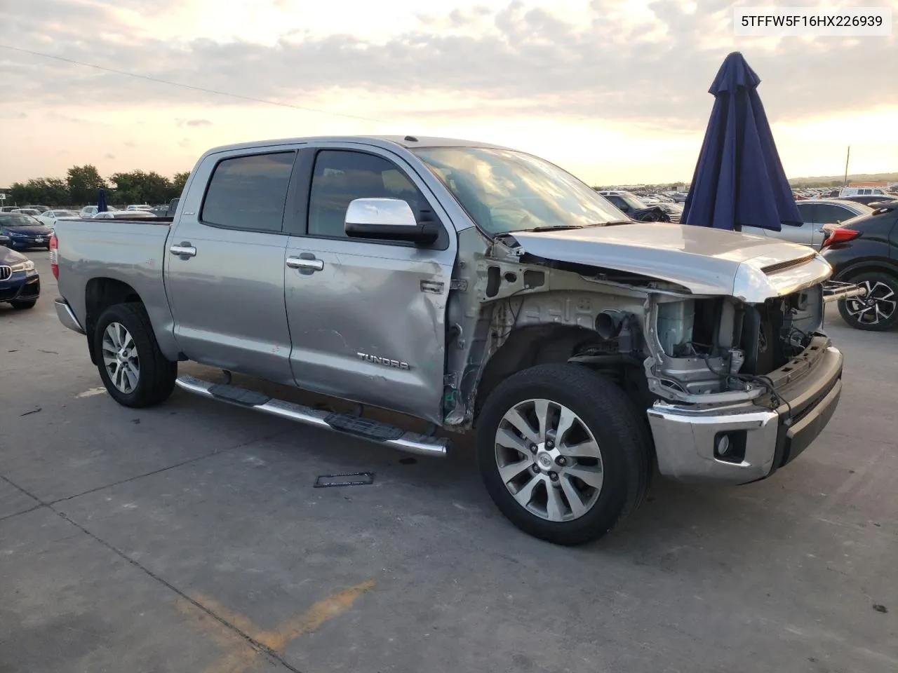 5TFFW5F16HX226939 2017 Toyota Tundra Crewmax Limited