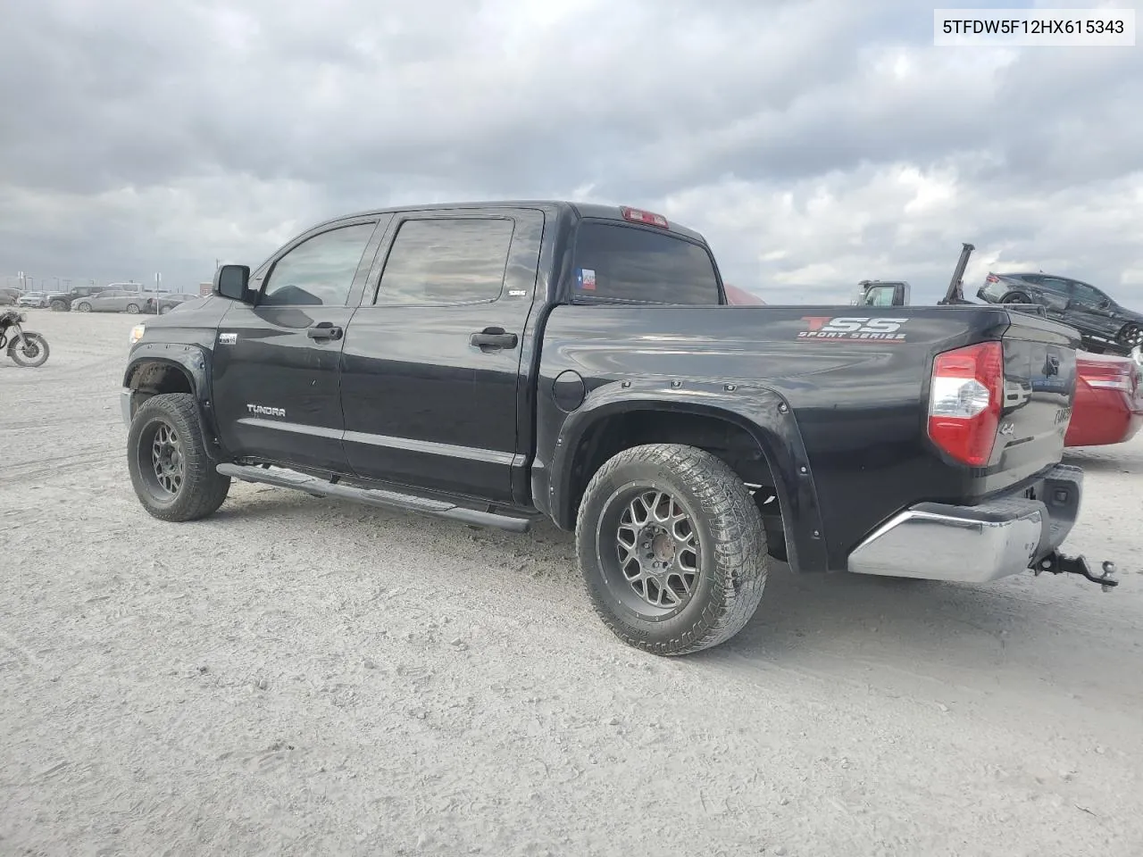 5TFDW5F12HX615343 2017 Toyota Tundra Crewmax Sr5