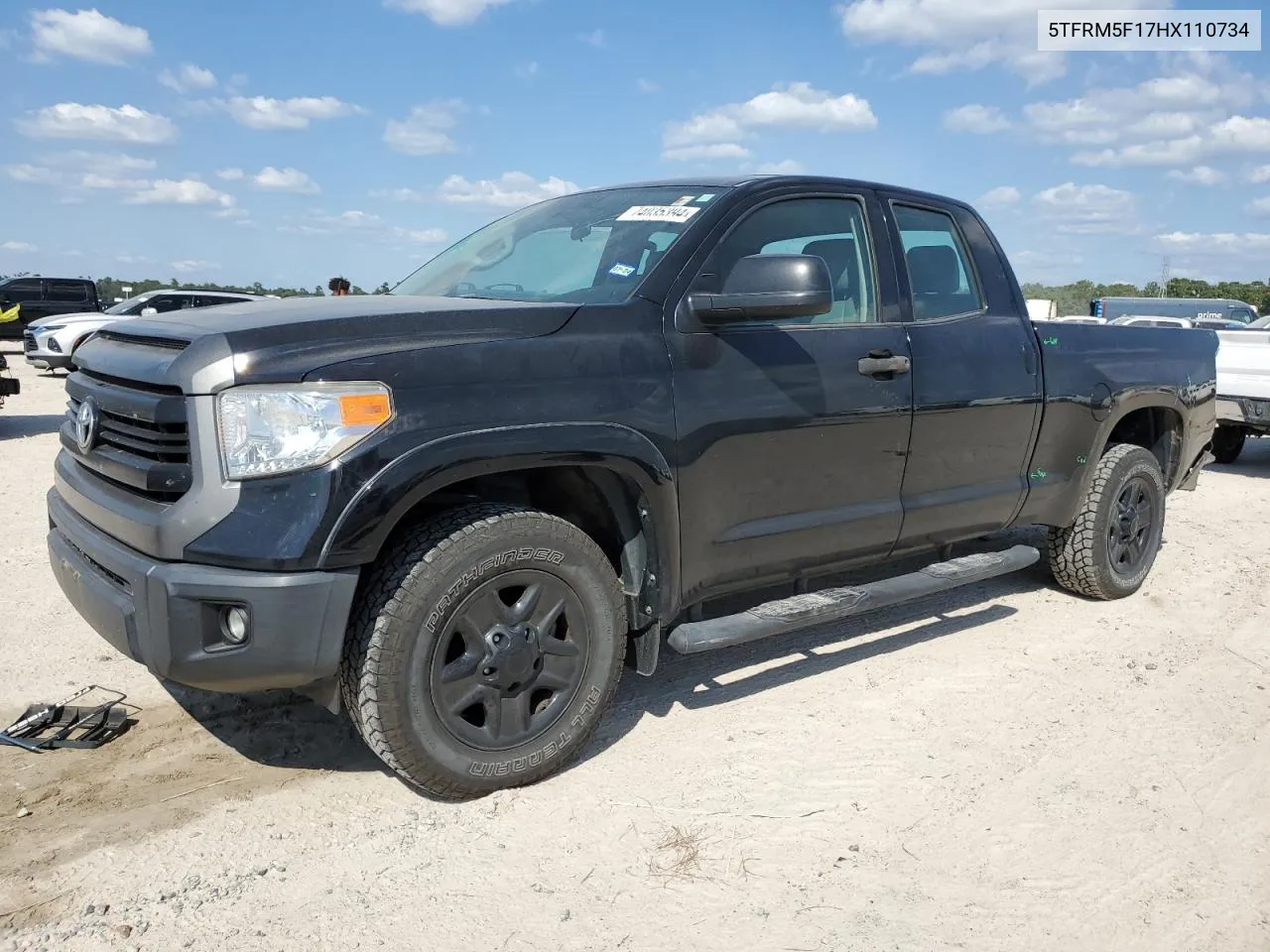 5TFRM5F17HX110734 2017 Toyota Tundra Double Cab Sr