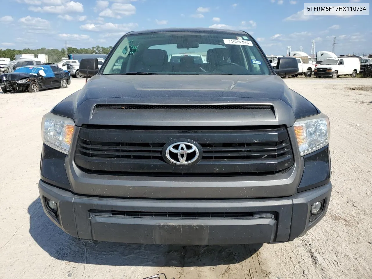 5TFRM5F17HX110734 2017 Toyota Tundra Double Cab Sr