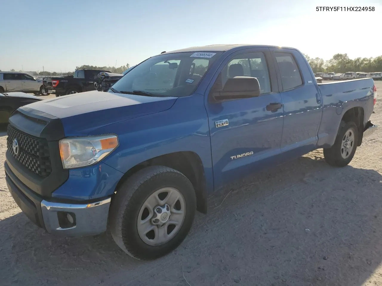 5TFRY5F11HX224958 2017 Toyota Tundra Double Cab Sr