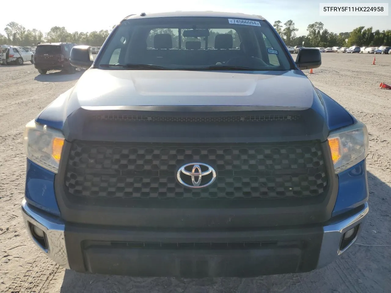 5TFRY5F11HX224958 2017 Toyota Tundra Double Cab Sr