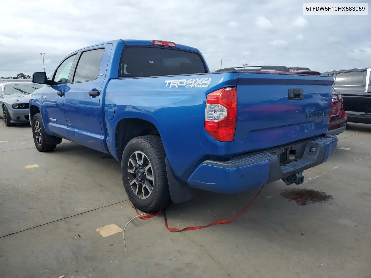 5TFDW5F10HX583069 2017 Toyota Tundra Crewmax Sr5