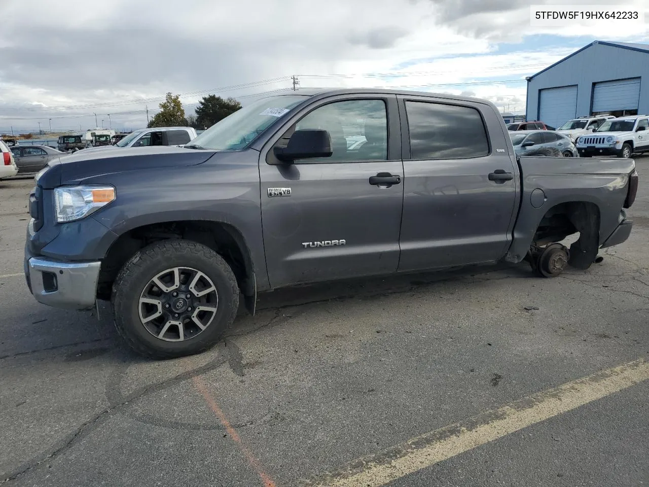 2017 Toyota Tundra Crewmax Sr5 VIN: 5TFDW5F19HX642233 Lot: 77343504