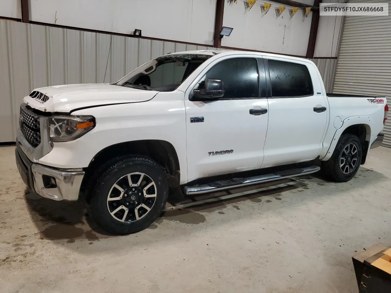 5TFDY5F10JX686668 2018 Toyota Tundra Crewmax Sr5