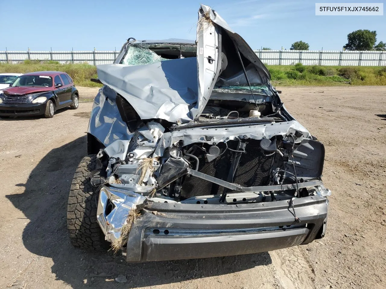 5TFUY5F1XJX745662 2018 Toyota Tundra Double Cab Sr