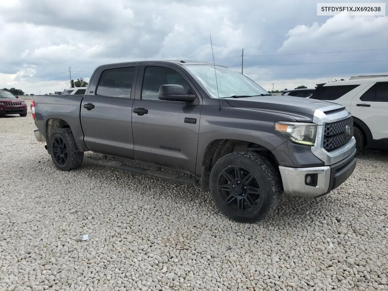 5TFDY5F1XJX692638 2018 Toyota Tundra Crewmax Sr5