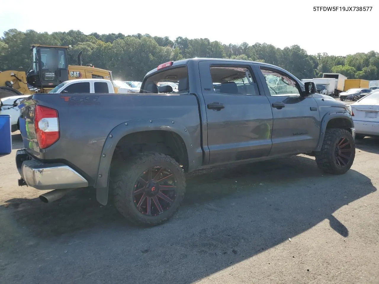 5TFDW5F19JX738577 2018 Toyota Tundra Crewmax Sr5