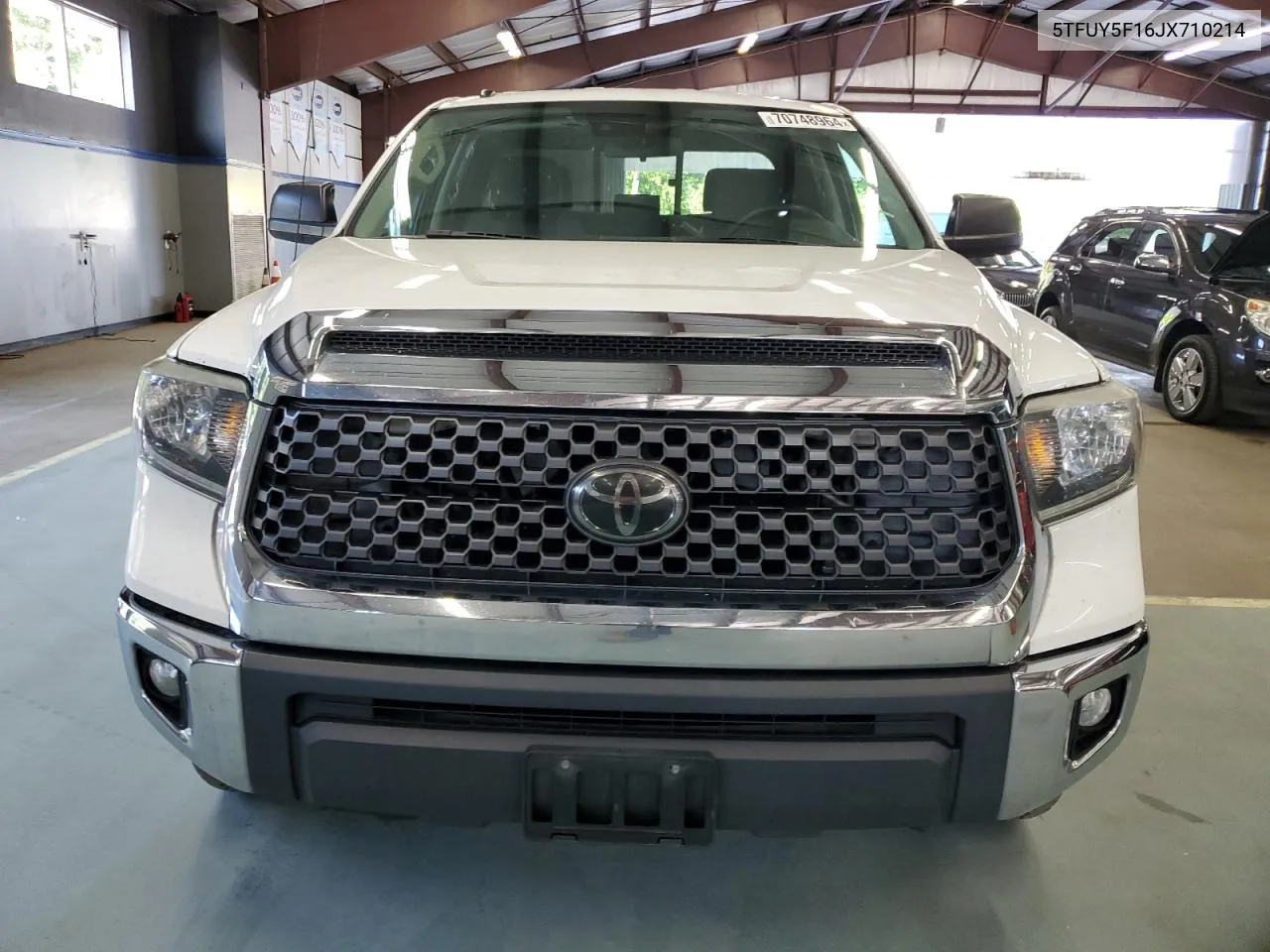 5TFUY5F16JX710214 2018 Toyota Tundra Double Cab Sr