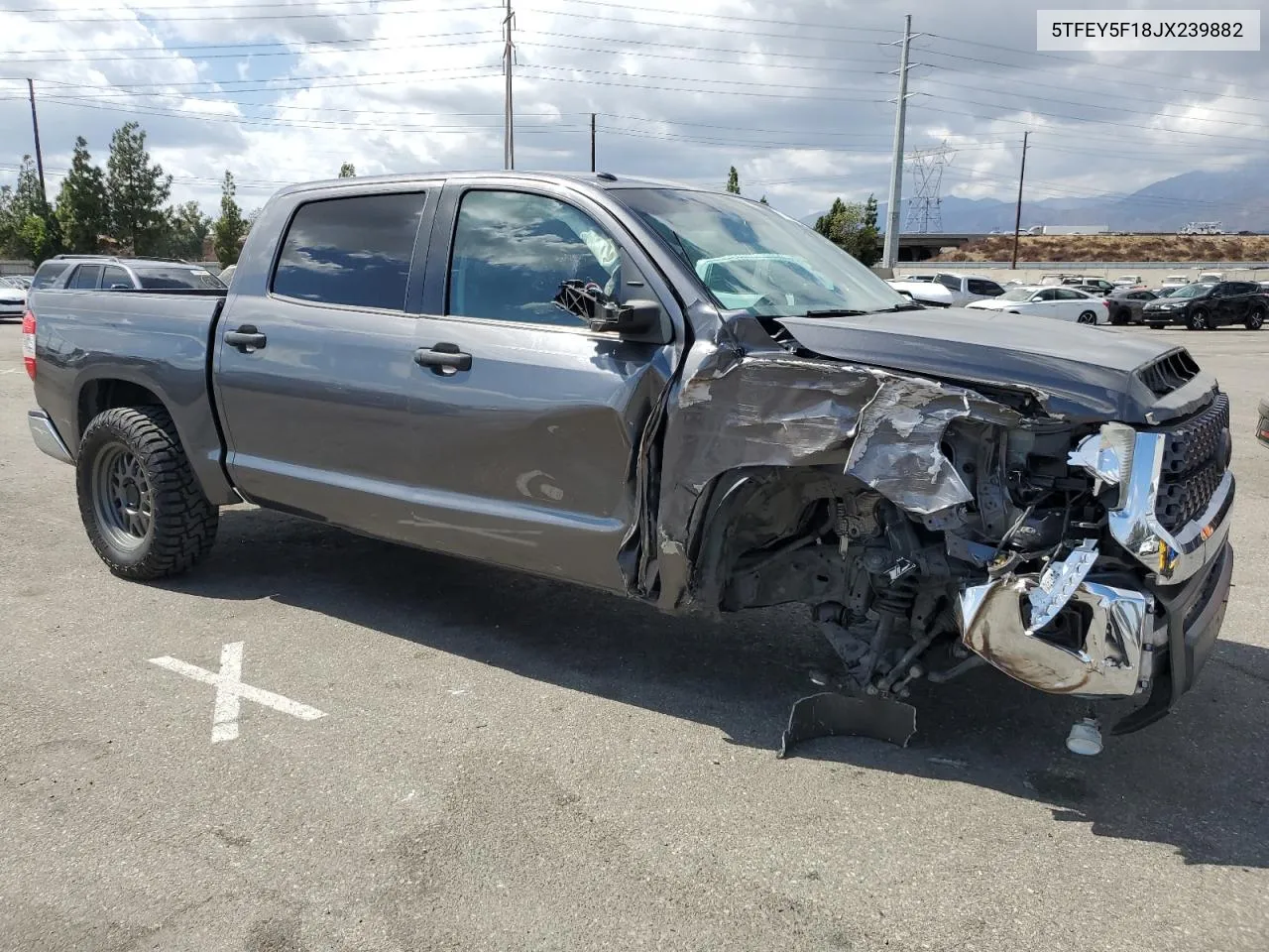 5TFEY5F18JX239882 2018 Toyota Tundra Crewmax Sr5