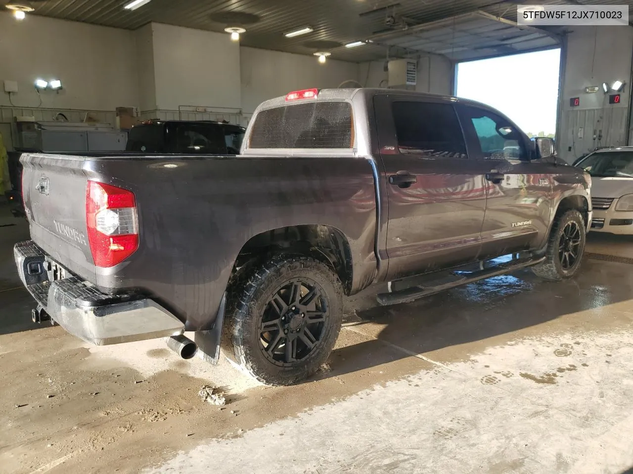 5TFDW5F12JX710023 2018 Toyota Tundra Crewmax Sr5