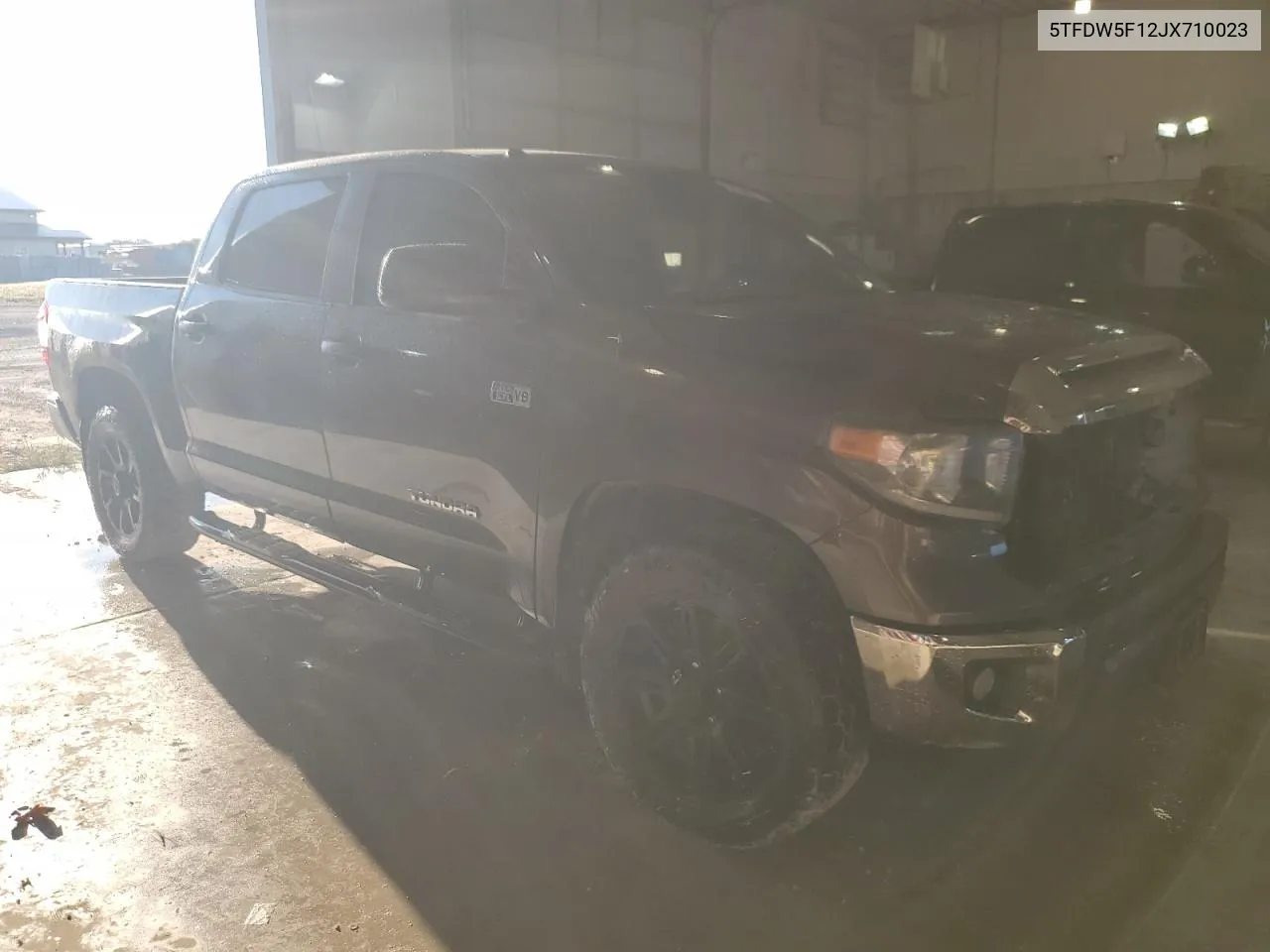 5TFDW5F12JX710023 2018 Toyota Tundra Crewmax Sr5