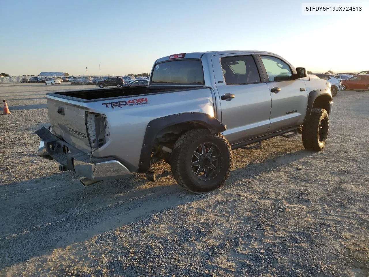 5TFDY5F19JX724513 2018 Toyota Tundra Crewmax Sr5