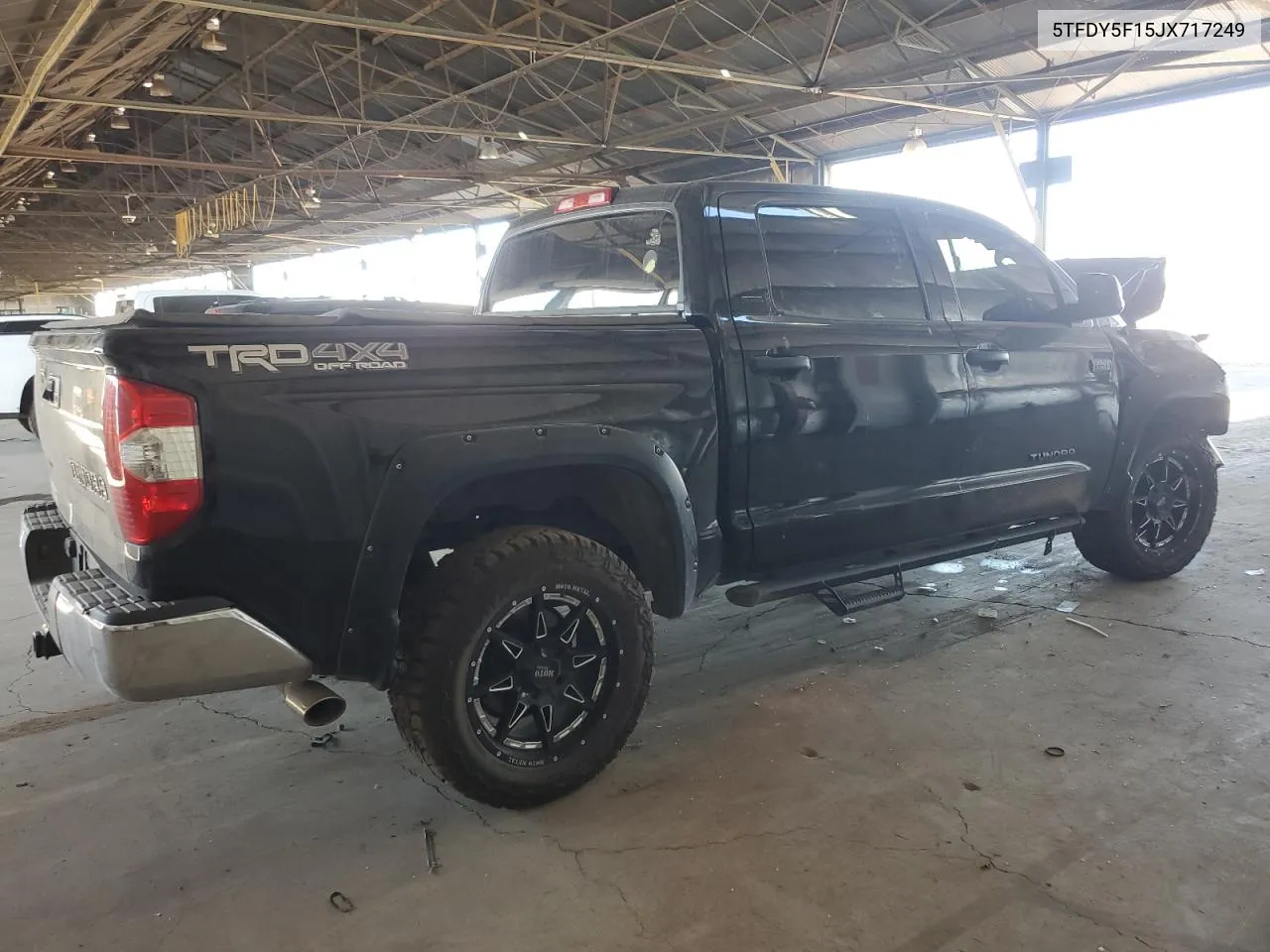 5TFDY5F15JX717249 2018 Toyota Tundra Crewmax Sr5