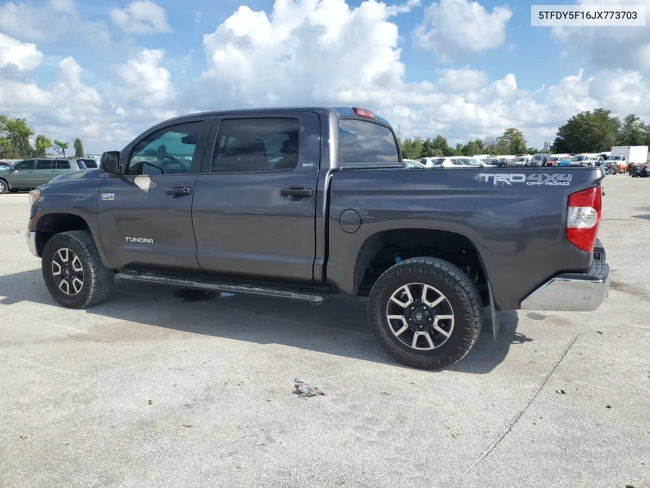 5TFDY5F16JX773703 2018 Toyota Tundra Crewmax Sr5