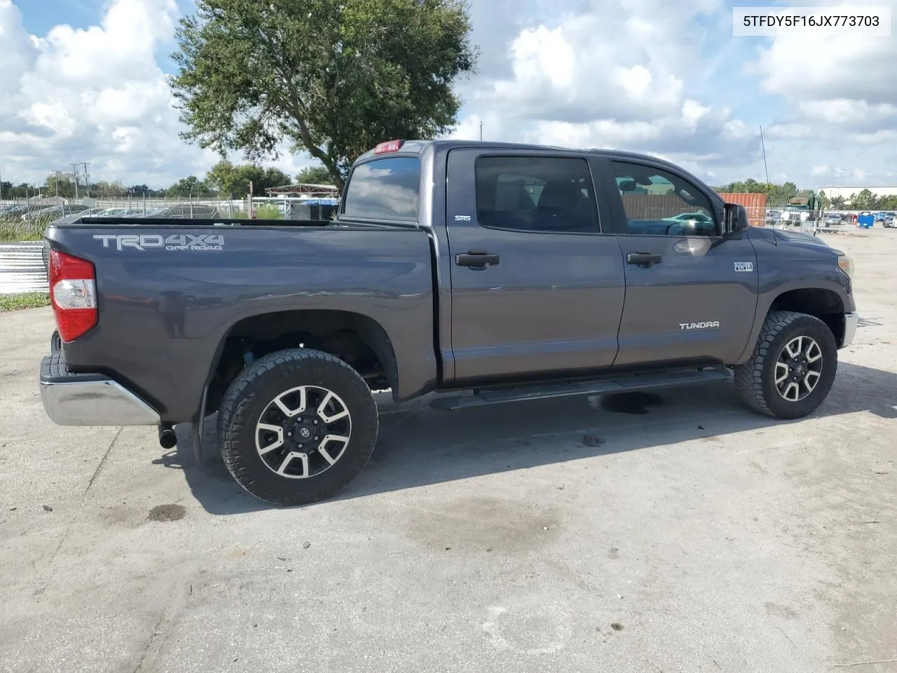 5TFDY5F16JX773703 2018 Toyota Tundra Crewmax Sr5