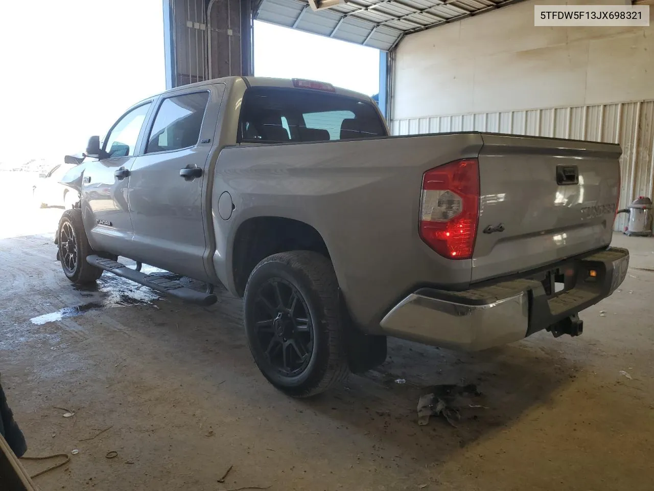 5TFDW5F13JX698321 2018 Toyota Tundra Crewmax Sr5